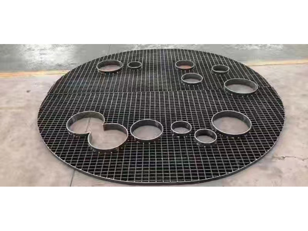 Sturdy Steel Grating Walkway for Safe Passage